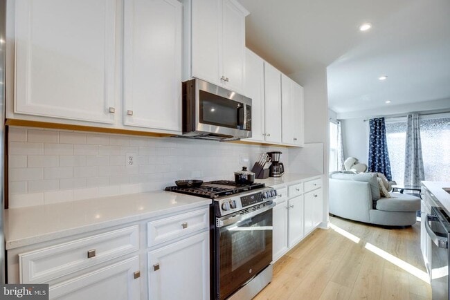 Building Photo - 4468 Sulford Ter