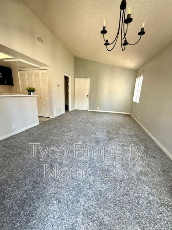 Building Photo - 772 Eastshore Terrace