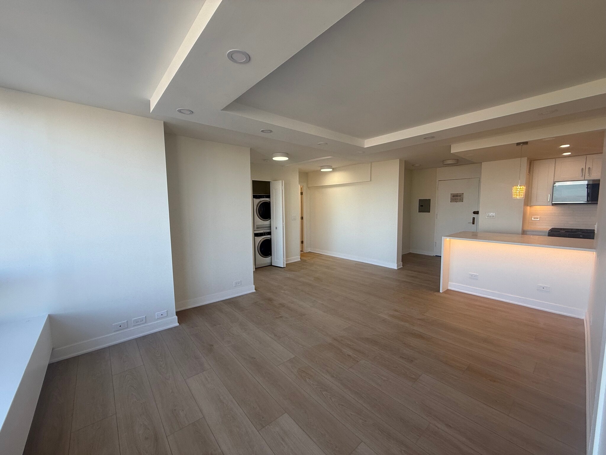 Building Photo - 2800 N Lake Shore Dr