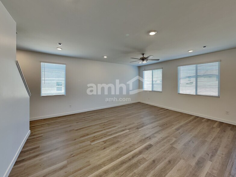 Building Photo - 9699 N Rancho Lozano