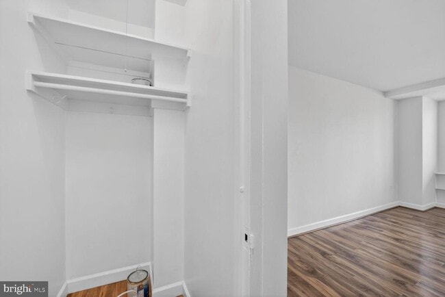 Building Photo - 1021 Arlington Blvd