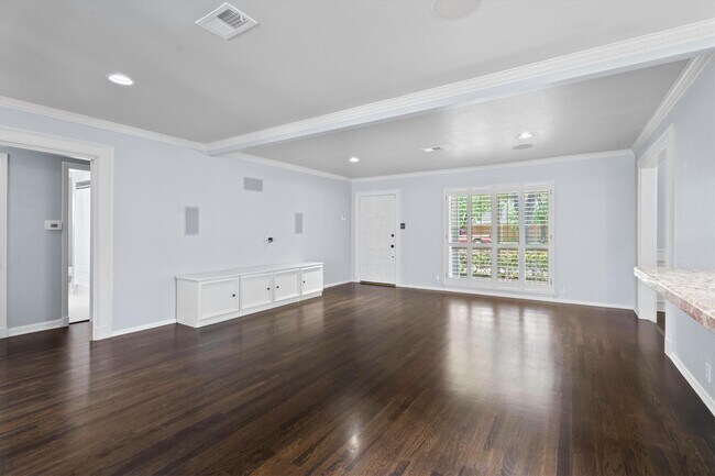 Building Photo - 1328 Bingle Rd