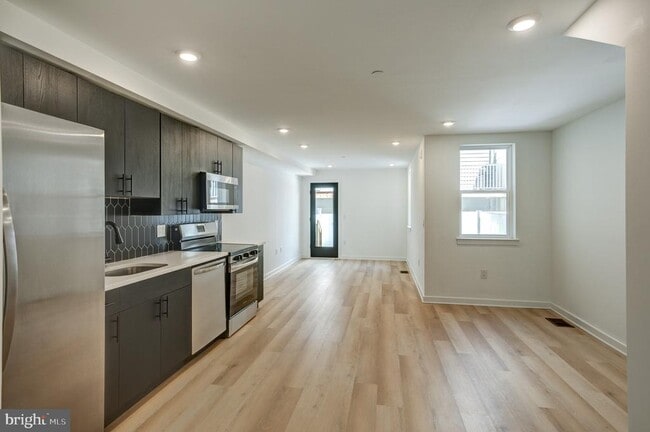 Building Photo - 2329 Ellsworth St