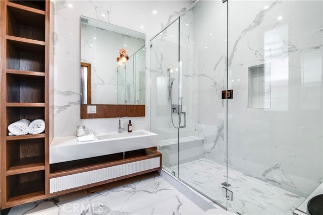 Building Photo - 5535 Shirley Ave