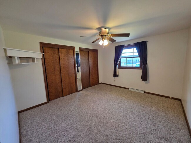 Building Photo - 1798 Chateau Dr