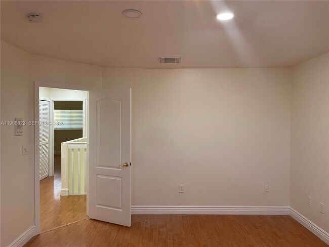 Building Photo - 12885 SW 49th Ct