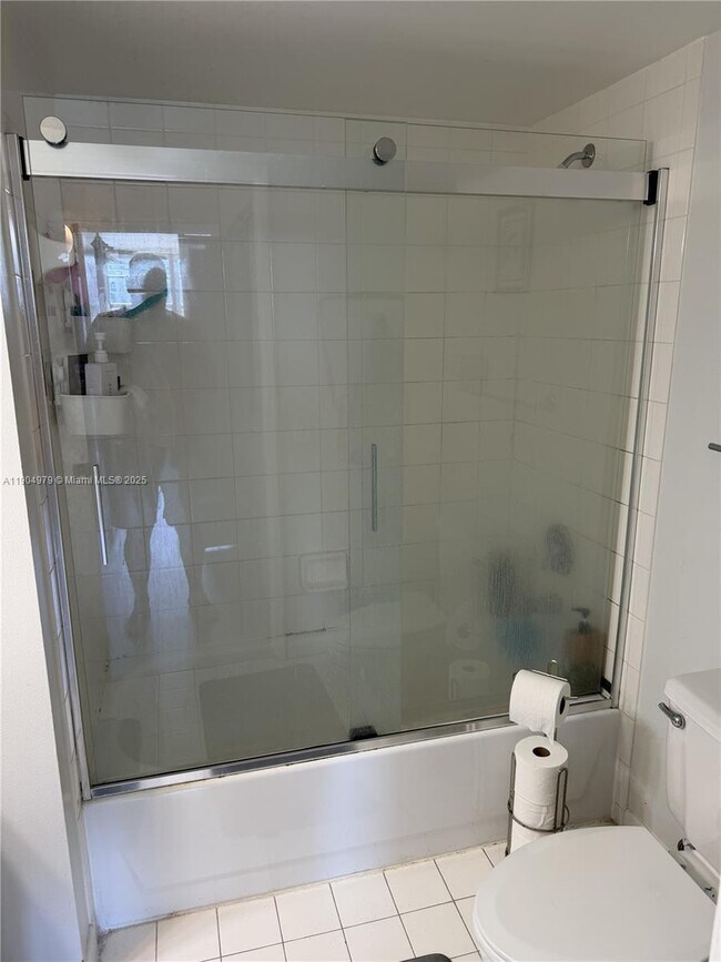 Building Photo - 19701 E Country Club Dr