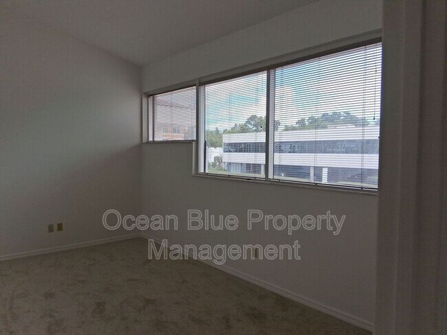 Building Photo - 1903 S MacDill Ave