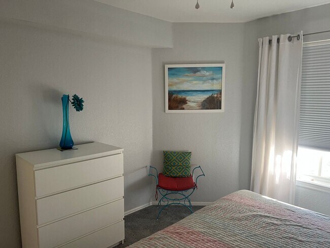 Building Photo - Annual Turnkey Ground floor Furnished Condo in downtown Sarasota