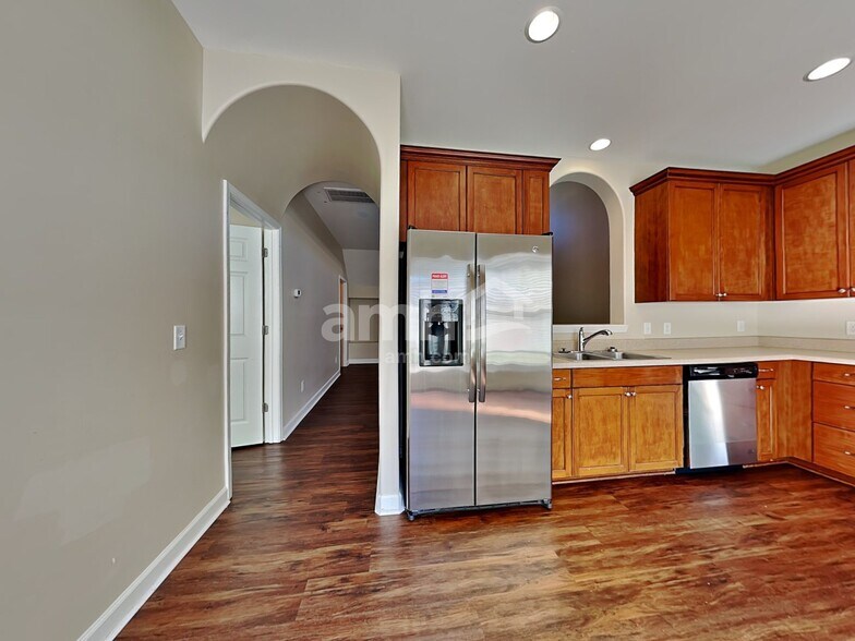 Building Photo - 25 Summer Hill Ct