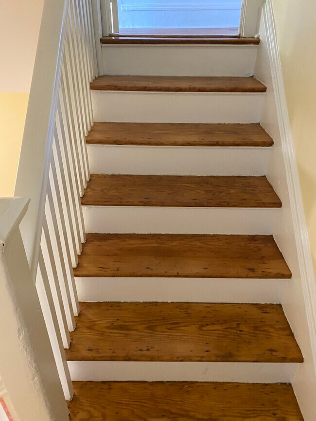 Building Photo - 110 Chauncey Ave