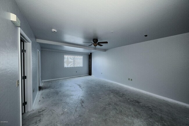 Building Photo - 424 S 2nd St