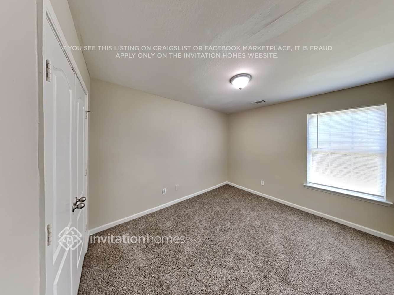 Building Photo - 235 Lakeside Point