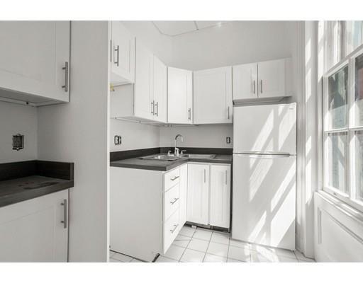 Building Photo - 265 Clarendon St