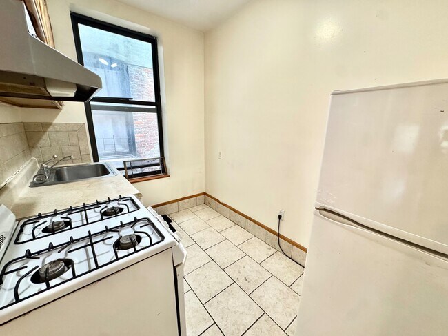 Floorplan - 3135 Broadway