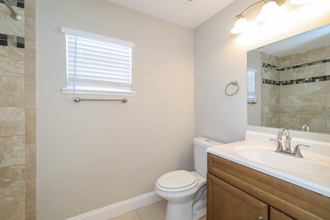 Building Photo - Spacious Comfort Meets Modern Touches