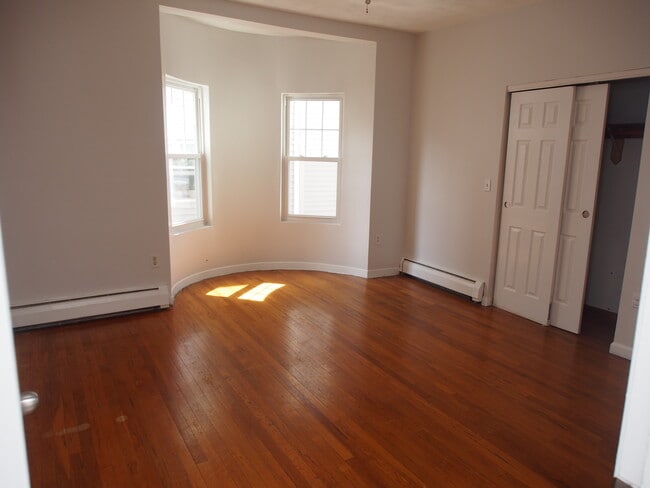 Bedroom - 22 Cleveland Ave