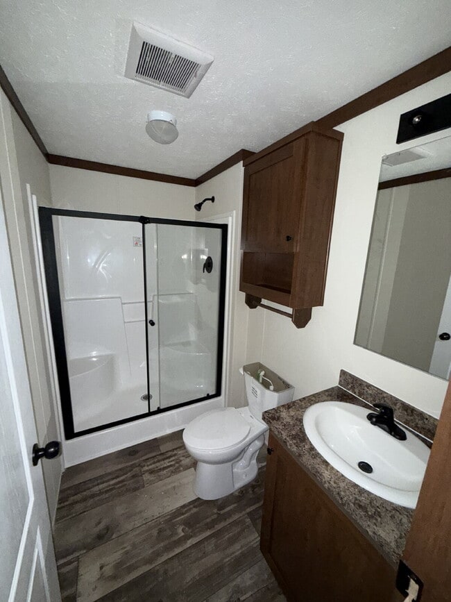 Building Photo - Rare 4-Bedroom Home – Perfect for Larger Families!