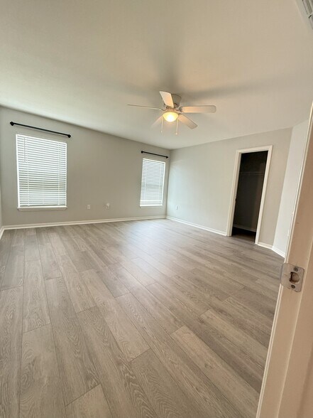 Building Photo - 4306 Swan St