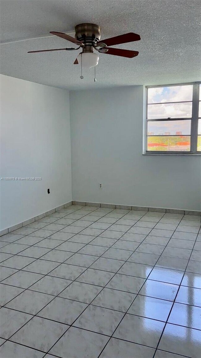 Building Photo - 7900 Tatum Waterway Dr