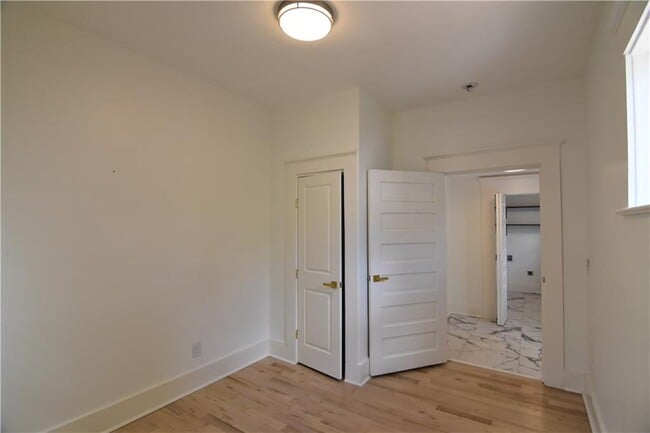 Building Photo - 375 Atwood St SW