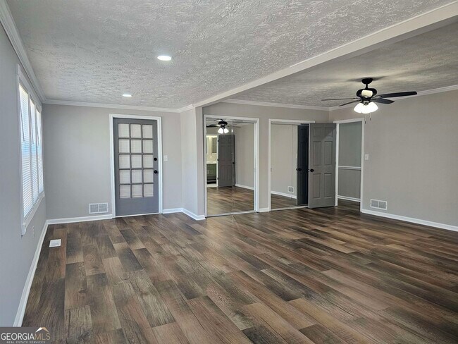 Building Photo - 683 Ginger Cake Rd