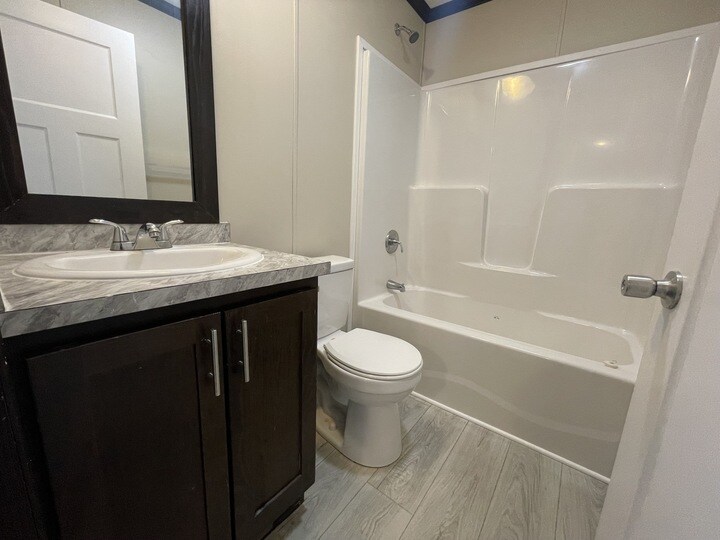 Building Photo - 15861 Marentette Dr