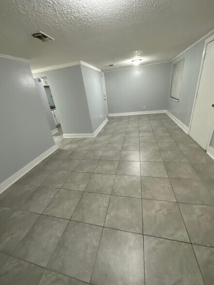 Building Photo - 1981 Hardee St