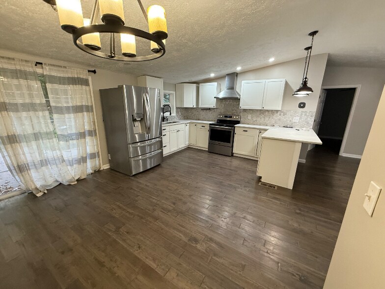 Building Photo - 1948 Brian Kelley Ln