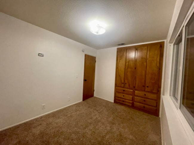 Building Photo - 1656 Bee Canyon Rd