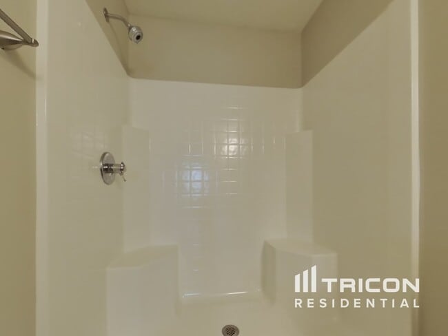 Building Photo - 2066 Ferdinand Ct
