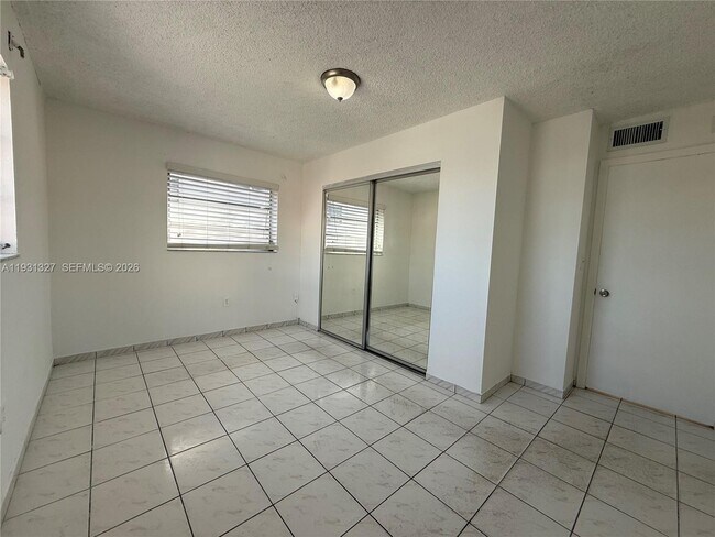 Building Photo - 1337 NW 1st St