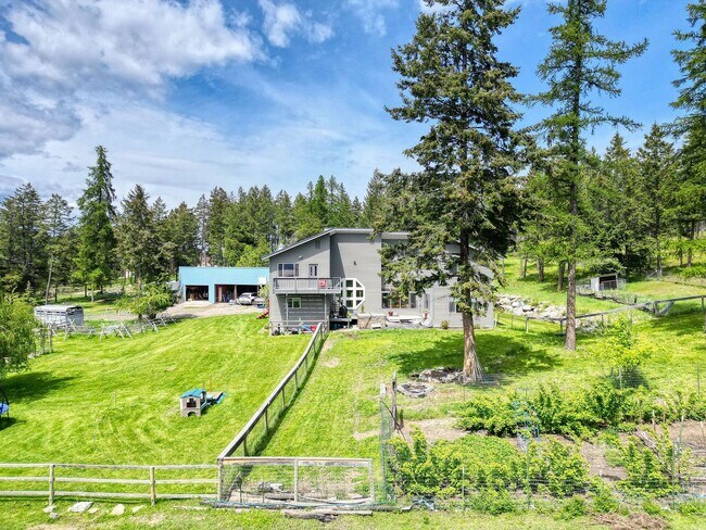 Building Photo - Private Country Living on 20 Acres in Somers