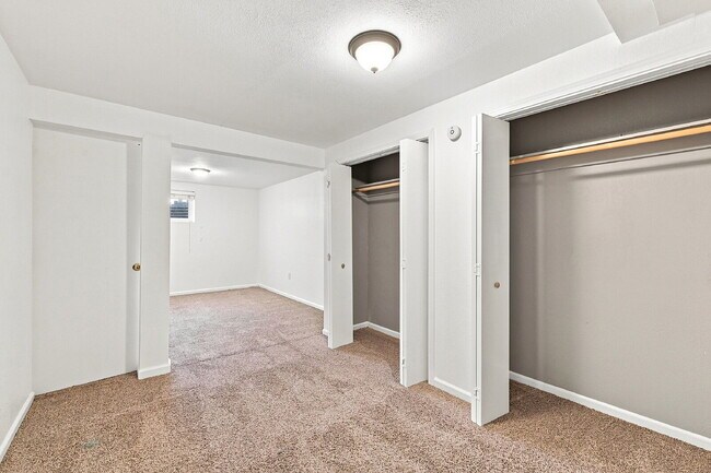 Building Photo - $2,345.95, 5-bed, 2.5-bathroom located in Colorado Springs with a fenced backyard.