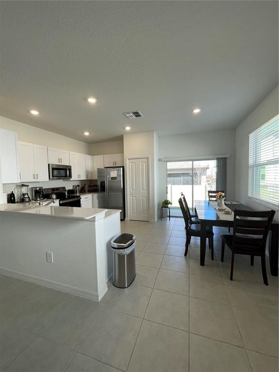 Building Photo - 10211 Trumpet Honeysuckle Wy