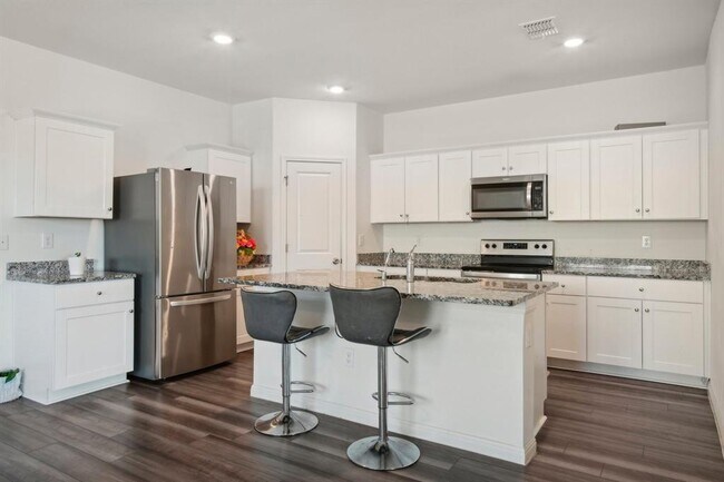 Building Photo - 200 Gemsbok Rd