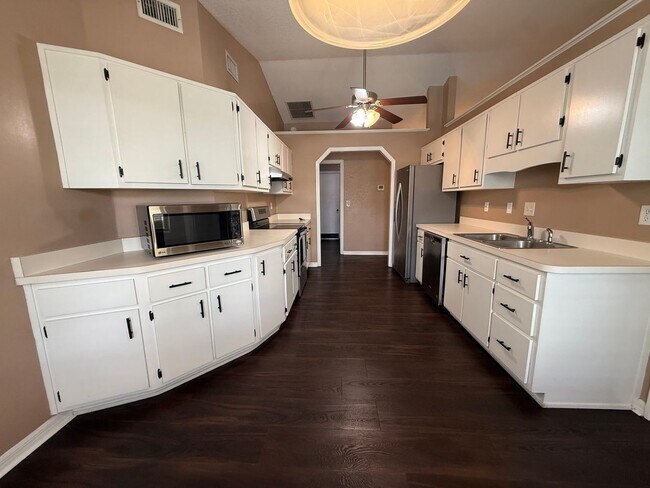 Building Photo - Price Drop! Amazing house amazing deal!! Won't last.Charming 3-Bed, 2-Bath Oasis with Pool & Ente...