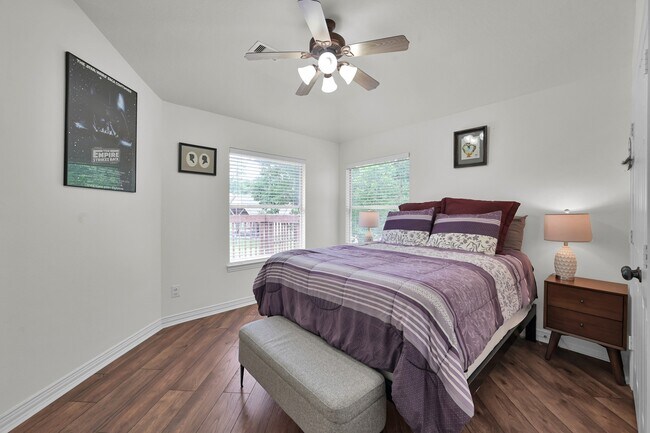 Building Photo - 4770 Jackson Square Dr