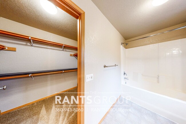 Building Photo - Great Home In Lacey