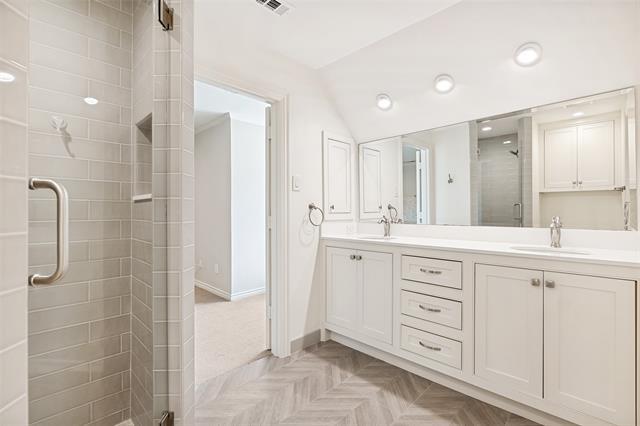 Building Photo - 6544 Valleybrook Dr