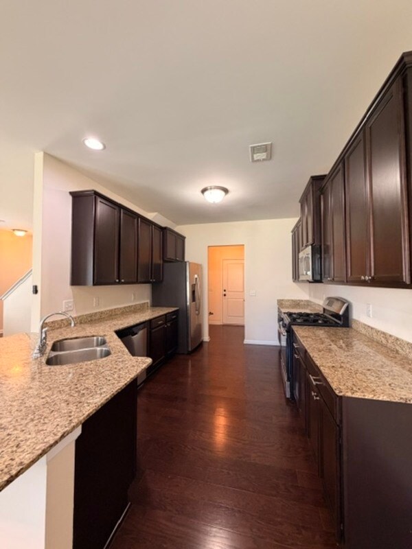 Building Photo - 201 Ashewicke Dr