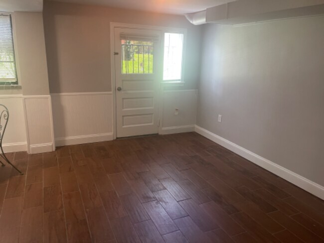 Building Photo - 6807 Wooster Pike