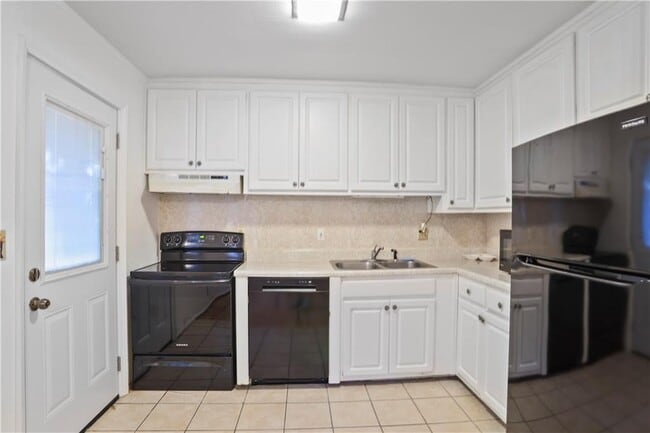 Building Photo - 20 26th St NW