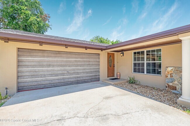 Building Photo - 317 Surf Dr