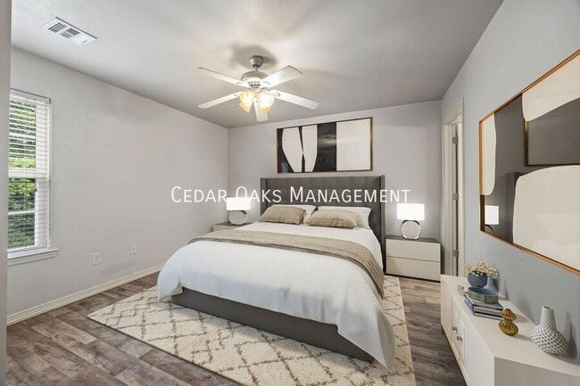 Building Photo - 1308 S C Ct