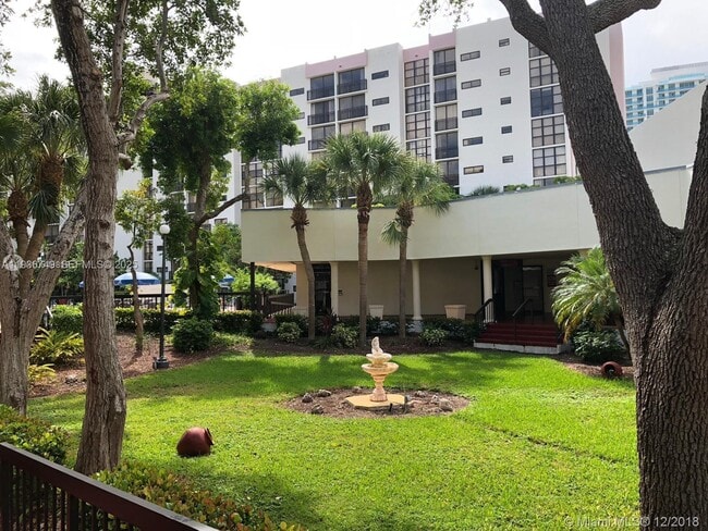 Building Photo - 16919 N Bay Rd