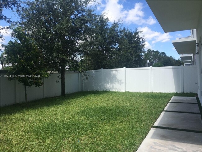 Building Photo - 8258 NW 33rd Terrace