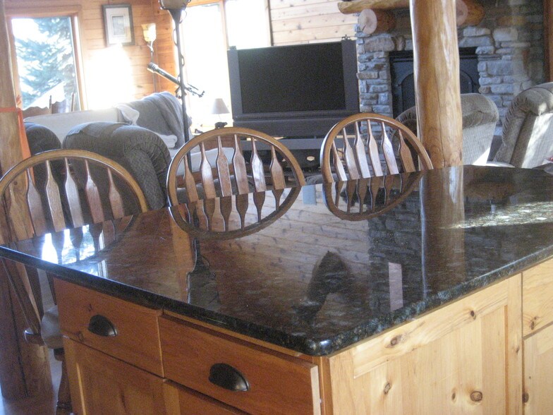 Kitchen breakfast Bar with Granite - 897 Coolidge Ave