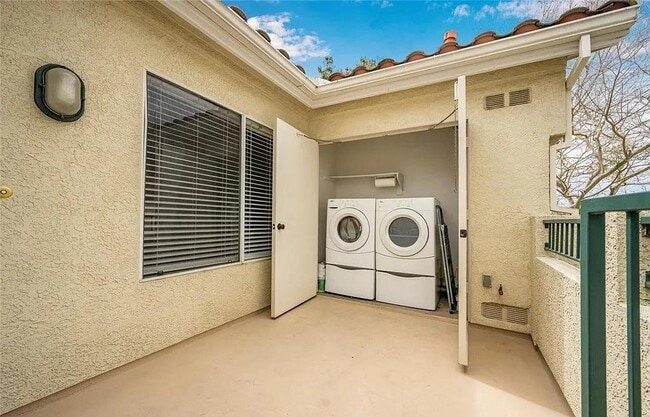 Building Photo - 6 Sandpiper Ln