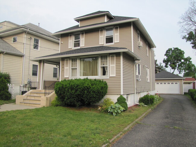 368 Rochelle Ave - 368 Rochelle Ave Rochelle Park NJ 07662 | Apartment ...